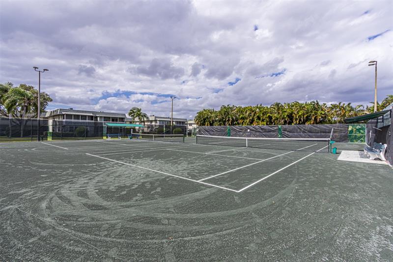 Image 24 of 33 For 346 Monaco H  346