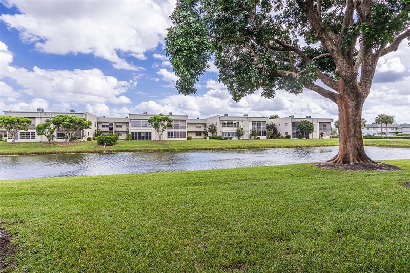 Image 29 of 33 For 346 Monaco H  346