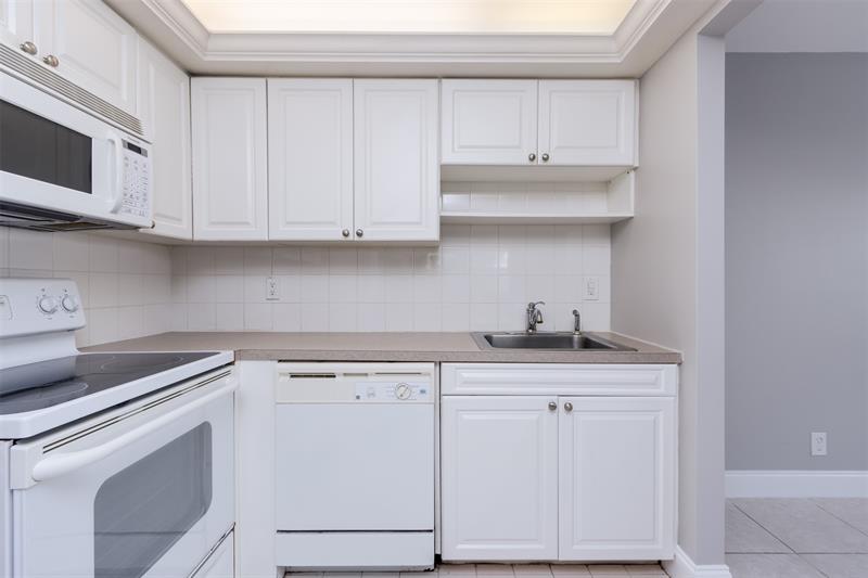 Image 7 of 33 For 346 Monaco H  346