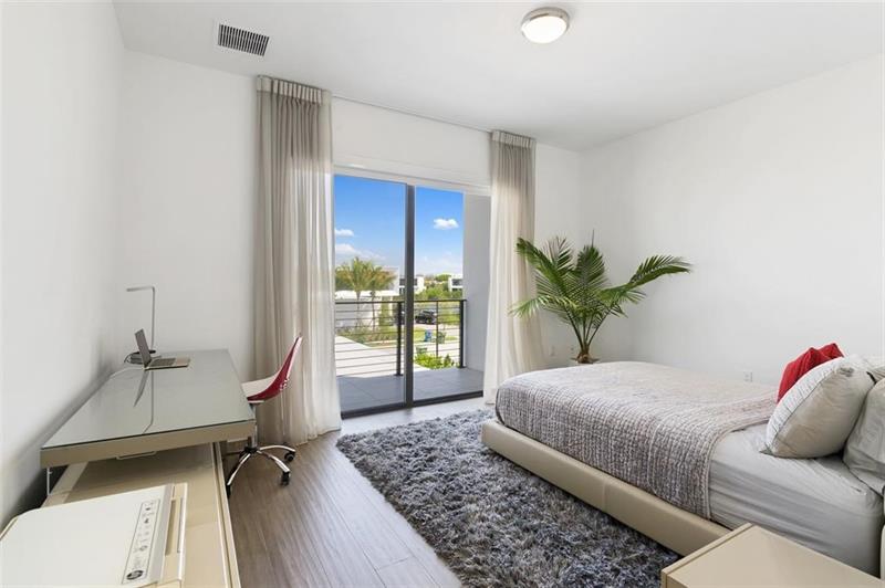 Image 19 of 22 For 16552 Botaniko Dr S