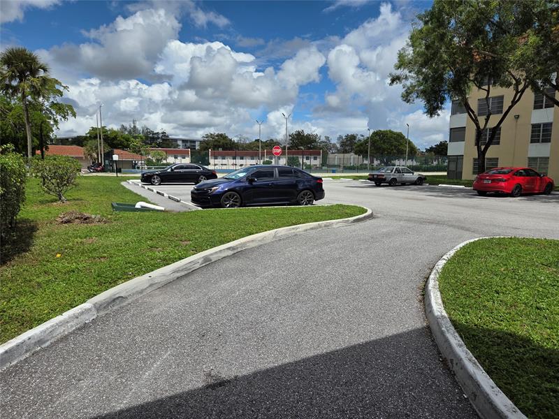 Image 20 of 22 For 4152 Inverrary Dr  310