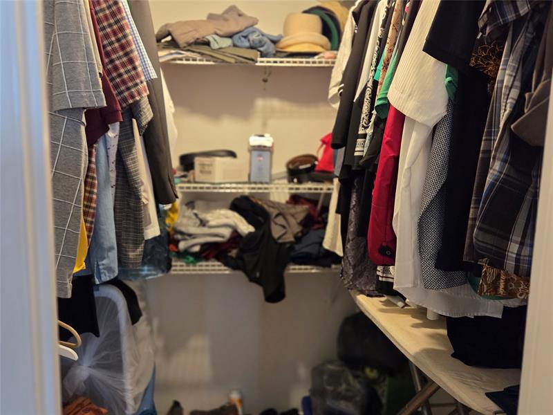 Image 8 of 22 For 4152 Inverrary Dr  310