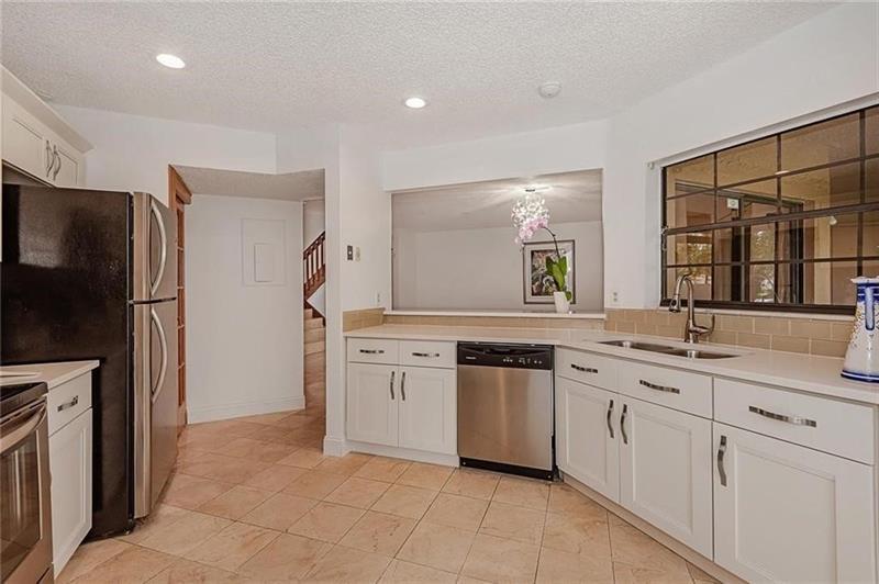 Details for 9329 Sunrise Boulevard  9329, Plantation, FL 33322