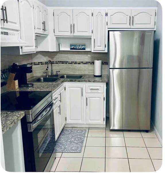 Image 24 of 30 For 2426 17th St  308a