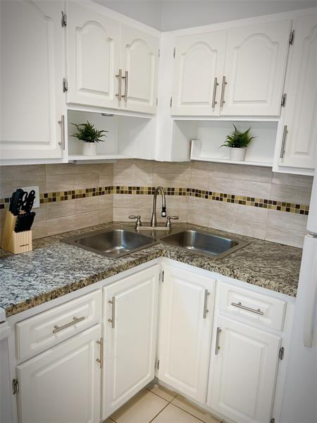 Image 25 of 30 For 2426 17th St  308a