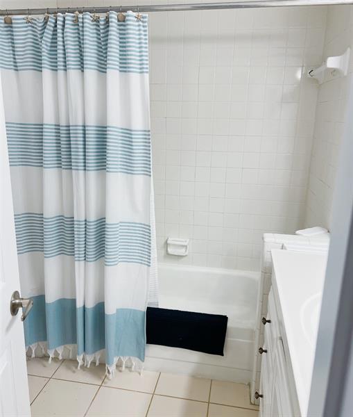 Image 9 of 30 For 2426 17th St  308a