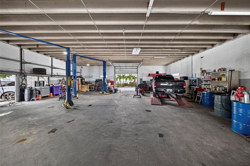 Image 11 of 26 For 1101 8th Ave