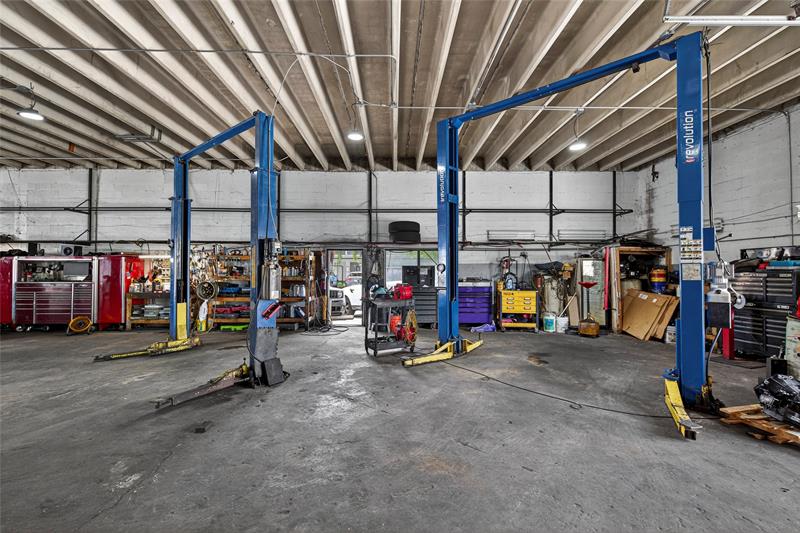 Image 13 of 26 For 1101 8th Ave