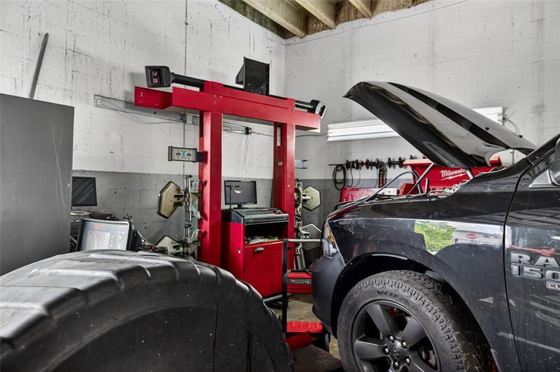 Image 14 of 26 For 1101 8th Ave