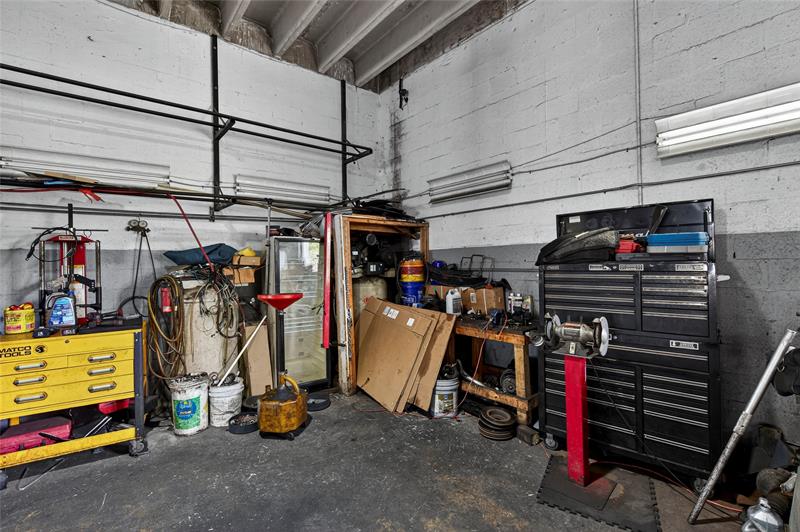 Image 16 of 26 For 1101 8th Ave