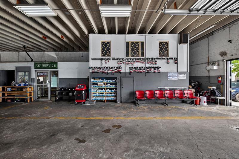 Image 20 of 26 For 1101 8th Ave