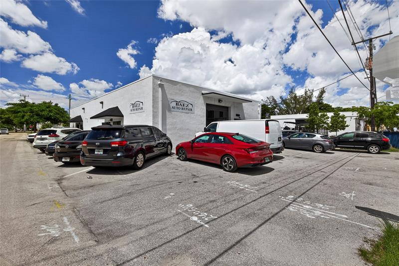 Image 23 of 26 For 1101 8th Ave