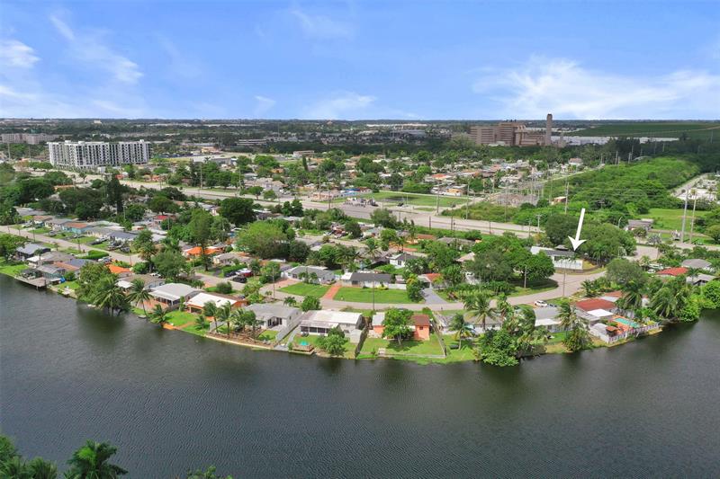 Image 18 of 64 For 4101 48th Ct