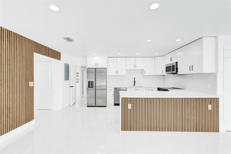 Image 41 of 64 For 4101 48th Ct