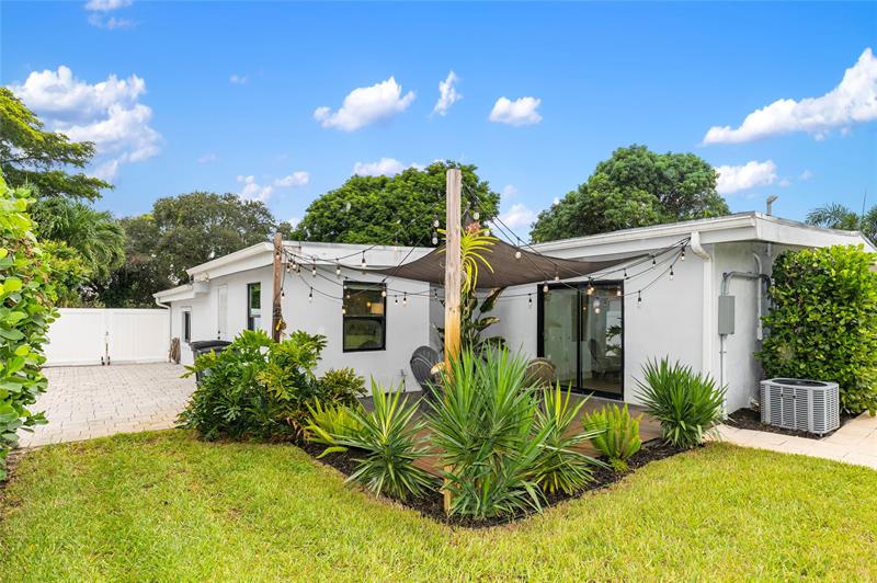 Image 11 of 57 For 1080 Country Club Cir