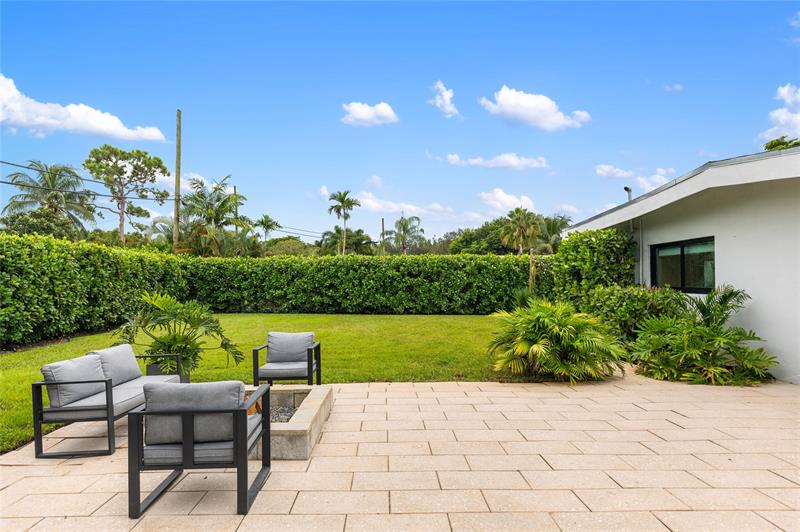 Image 9 of 57 For 1080 Country Club Cir