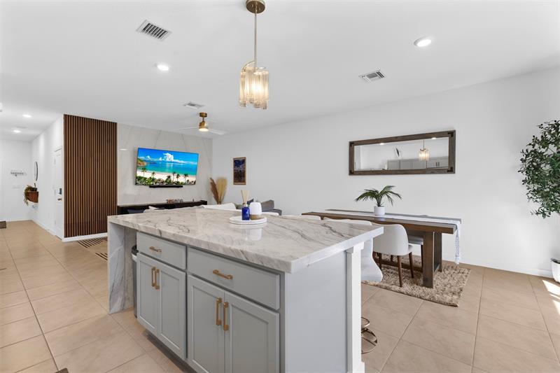 Image 10 of 34 For 884 3rd Ter  