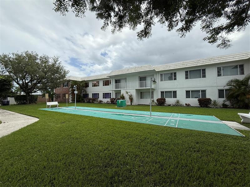 Image 38 of 41 For 412 Cypress Rd  225