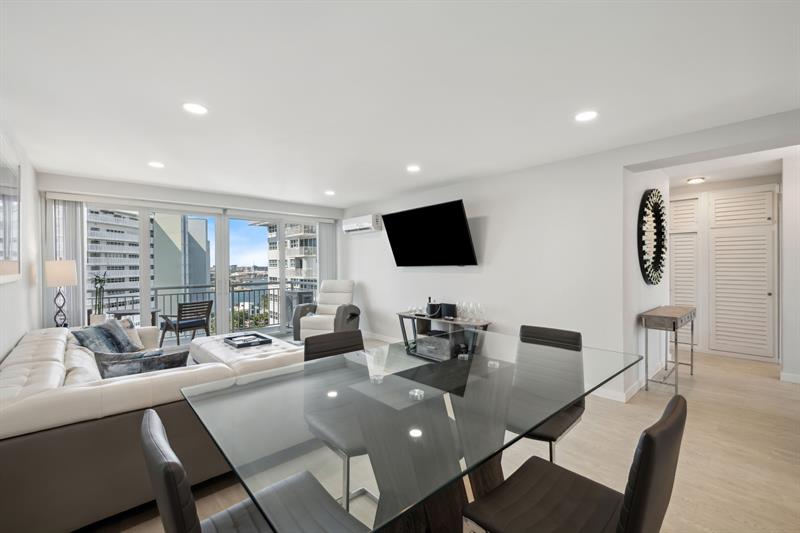 Image 6 of 27 For 1920 Ocean Dr  1504