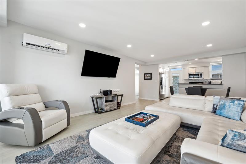 Image 8 of 27 For 1920 Ocean Dr  1504