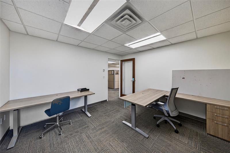 Image 24 of 26 For 2101 Andrews Ave