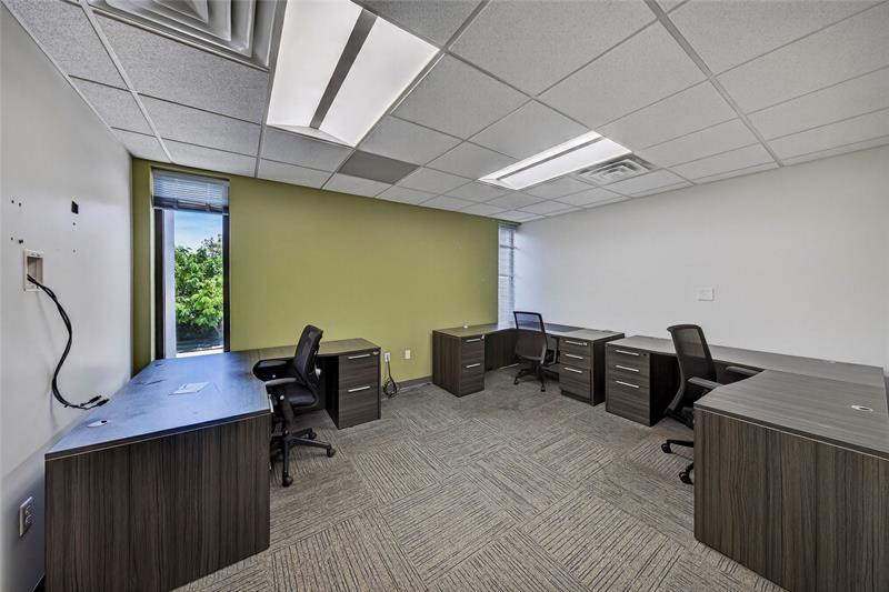 Image 25 of 26 For 2101 Andrews Ave