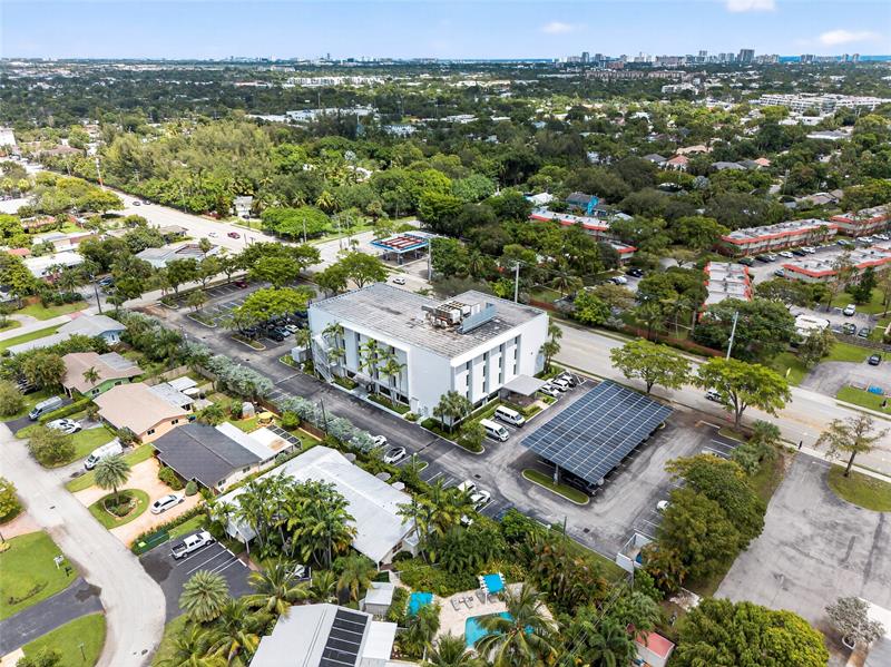 Image 3 of 26 For 2101 Andrews Ave