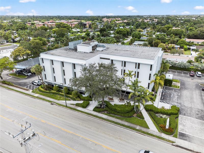 Image 4 of 26 For 2101 Andrews Ave