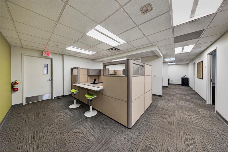 Image 8 of 26 For 2101 Andrews Ave