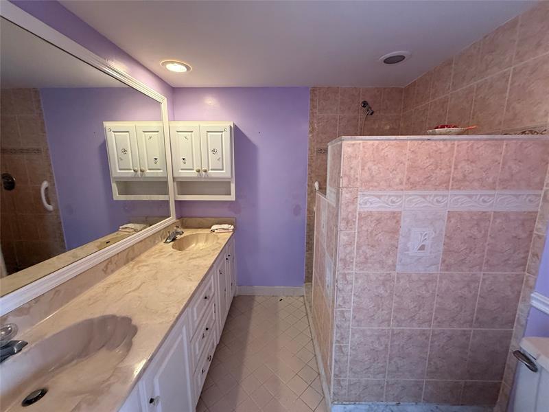 Image 12 of 15 For 2962 Waterford Dr  2962