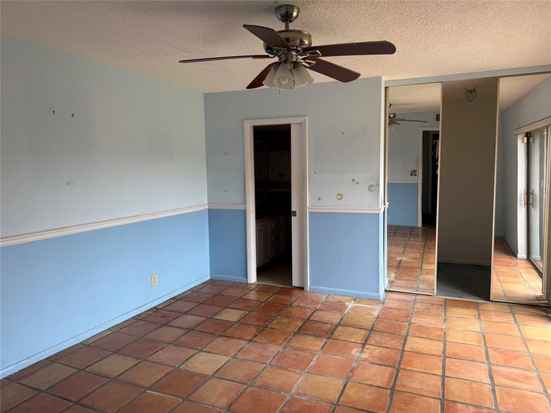 Image 8 of 15 For 2962 Waterford Dr  2962