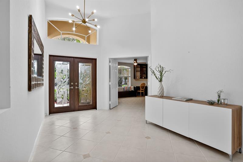 Image 17 of 91 For 2807 Oakbrook Ln