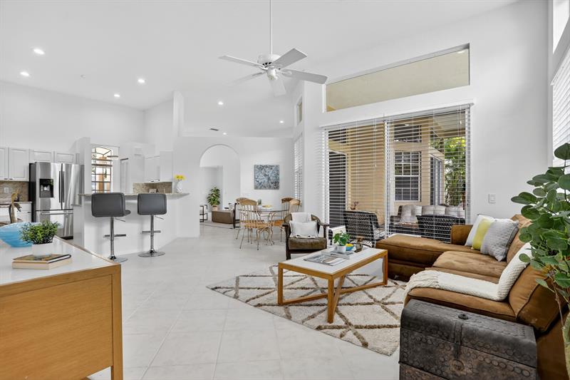 Image 27 of 91 For 2807 Oakbrook Ln