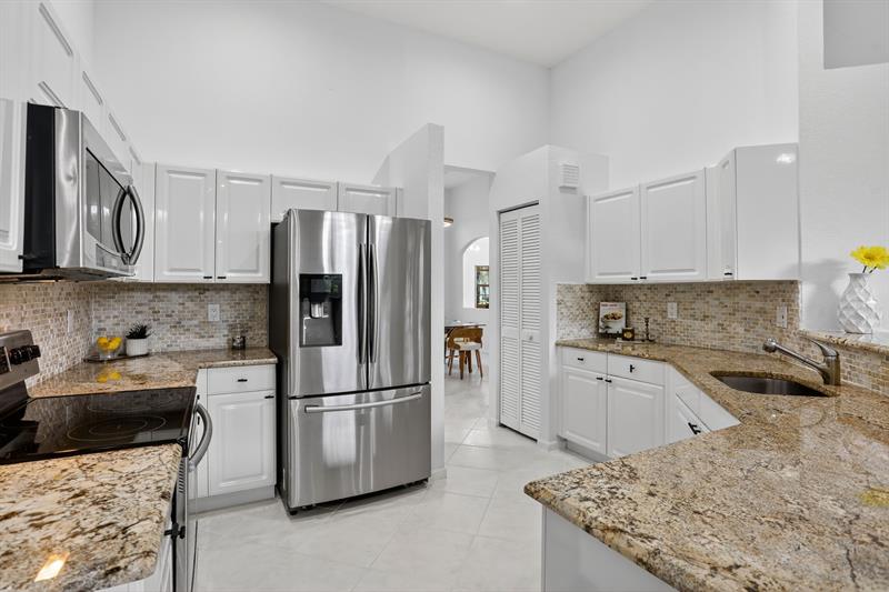 Image 28 of 91 For 2807 Oakbrook Ln