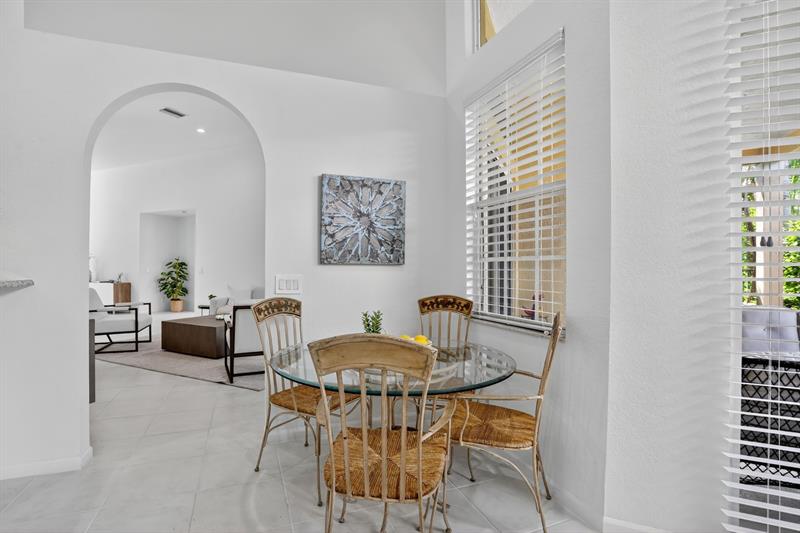 Image 33 of 91 For 2807 Oakbrook Ln