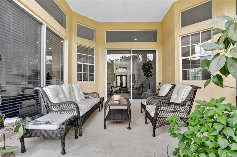 Image 34 of 91 For 2807 Oakbrook Ln