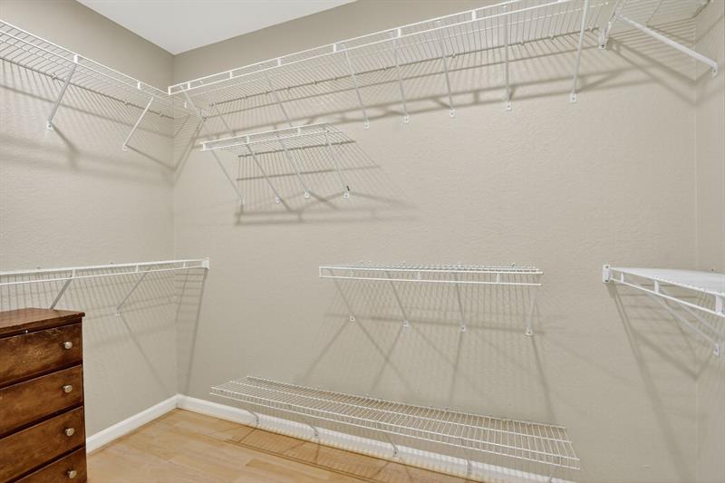 Image 61 of 91 For 2807 Oakbrook Ln