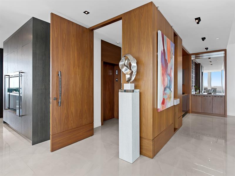 Image 24 of 91 For 920 Intracoastal Drive  Ph1