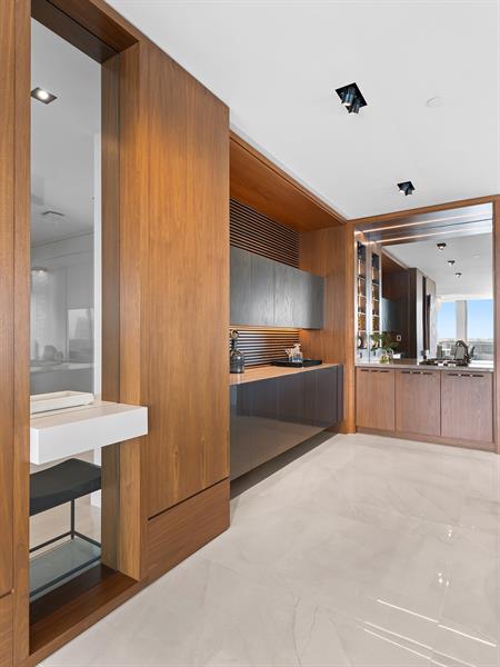 Image 25 of 91 For 920 Intracoastal Drive  Ph1