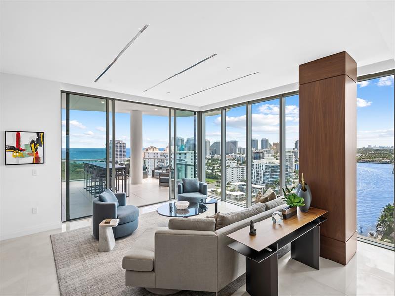 Image 30 of 91 For 920 Intracoastal Drive  Ph1