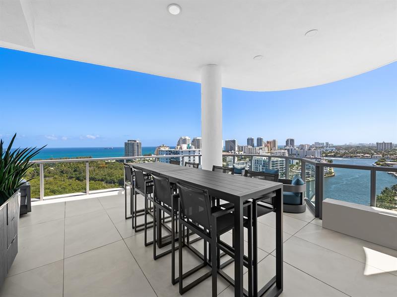 Image 31 of 91 For 920 Intracoastal Drive  Ph1