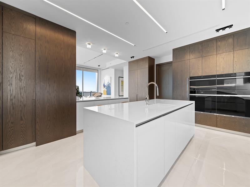 Image 44 of 91 For 920 Intracoastal Drive  Ph1