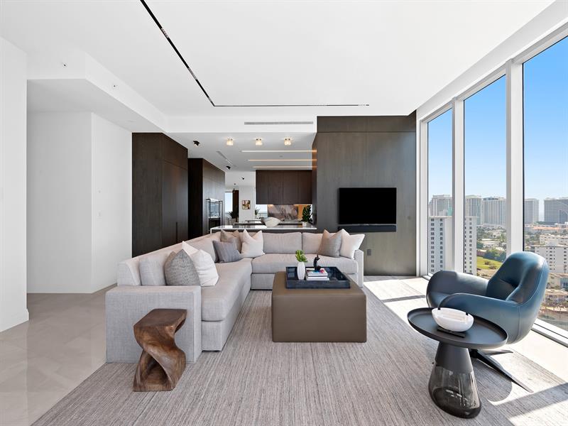 Image 46 of 91 For 920 Intracoastal Drive  Ph1