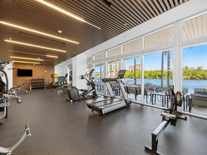 Image 86 of 91 For 920 Intracoastal Drive  Ph1