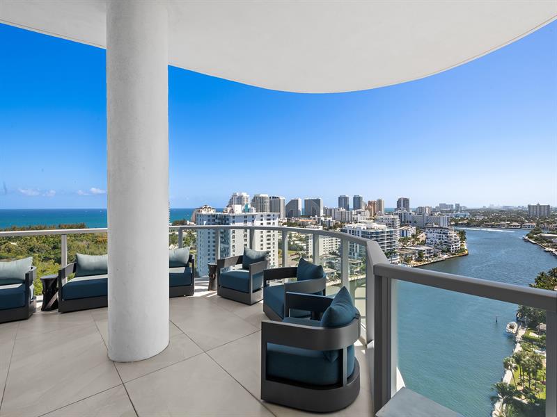 Image 9 of 91 For 920 Intracoastal Drive  Ph1