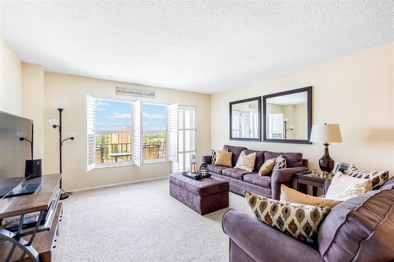 Image 7 of 23 For 405 Ocean Blvd  915