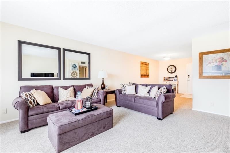 Image 9 of 23 For 405 Ocean Blvd  915