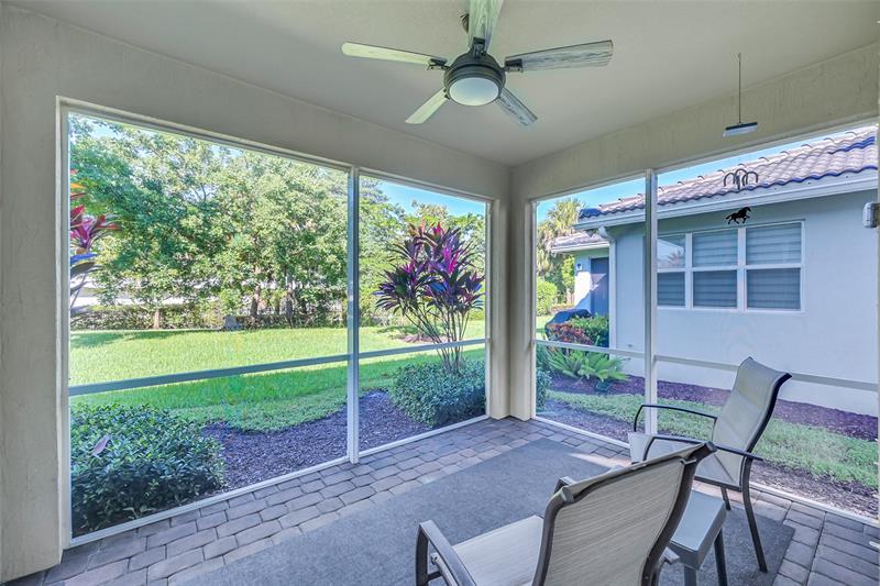 Image 34 of 43 For 964 Banyan Dr