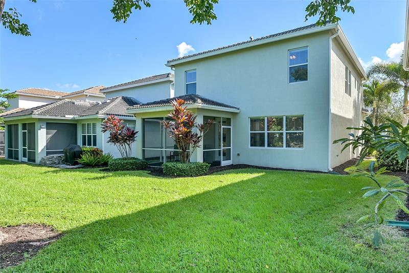 Image 36 of 43 For 964 Banyan Dr