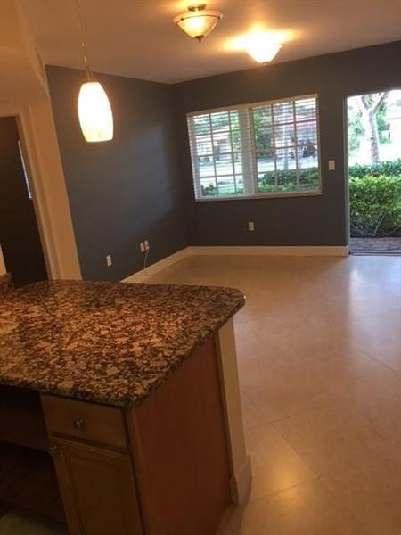 Image 4 of 7 For 410 15th Street  103